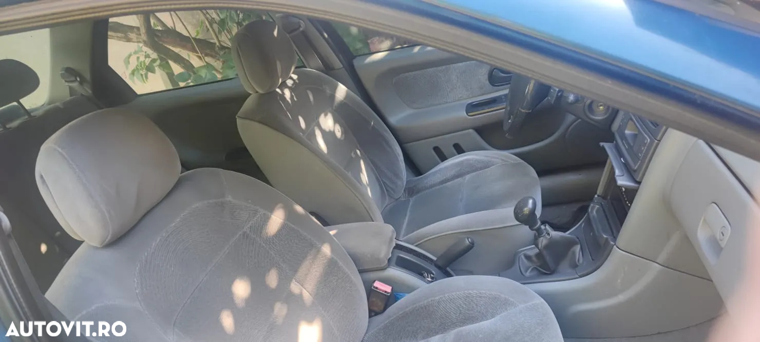 Toyota Corolla - 4