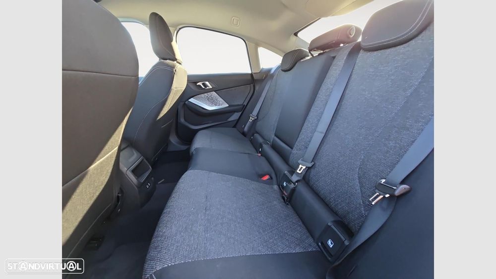 BMW 216 Gran Coupé - 14