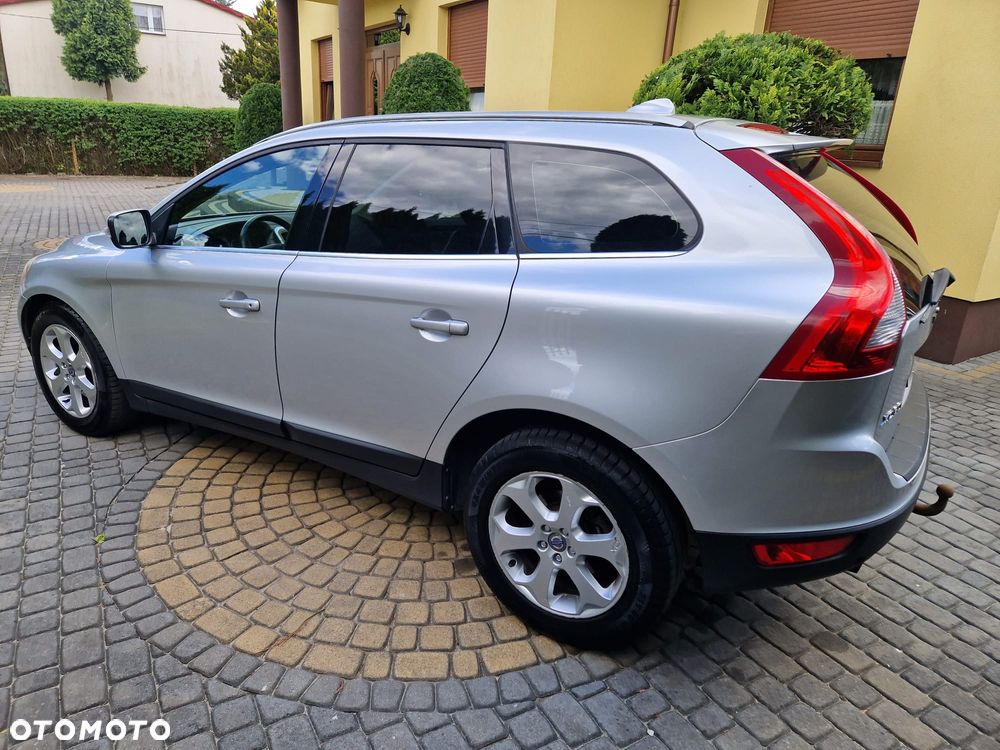 Volvo XC 60 D4 Momentum - 6