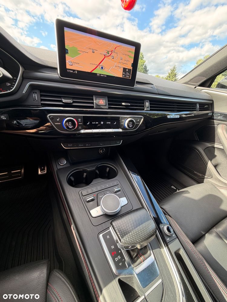 Audi A4 Limousine - 7