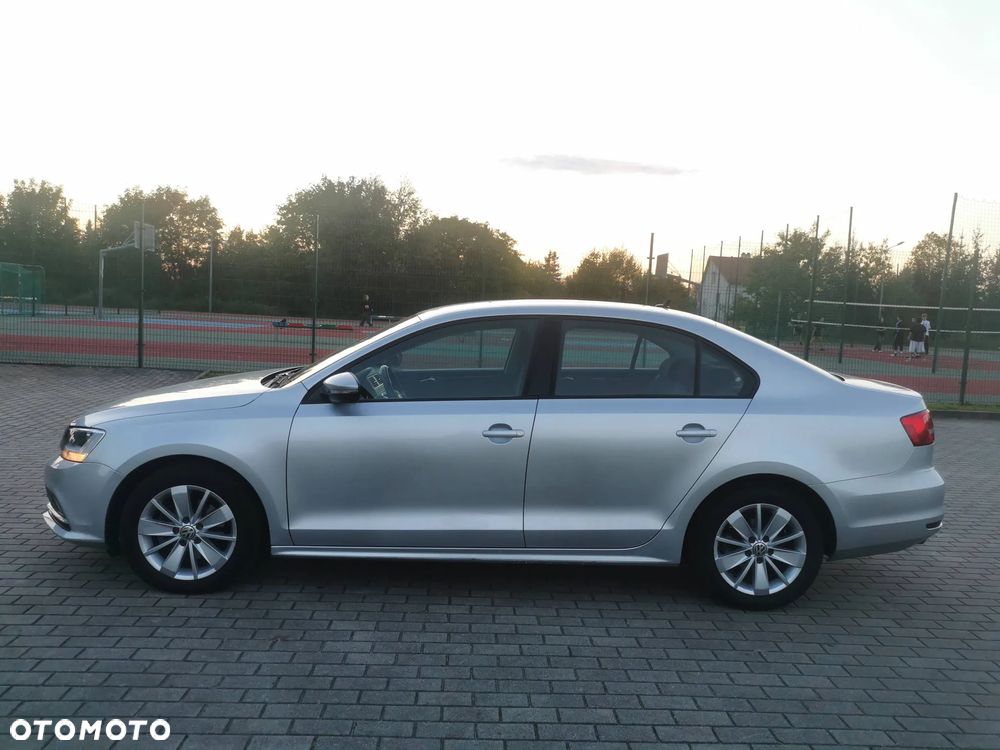 Volkswagen Jetta 2.0 TDI BlueMotion Technologie - 3