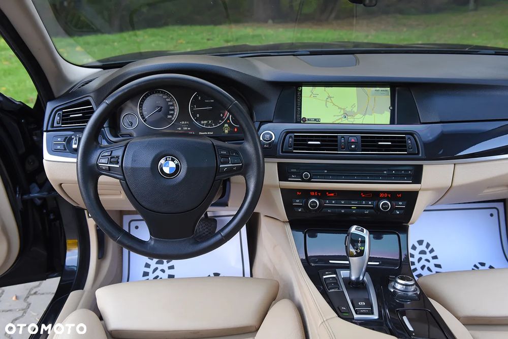 BMW Seria 5 525d Luxury Line - 35