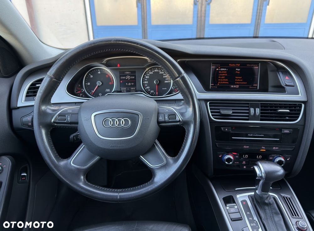 Audi A4 Avant 2.0 TDI DPF clean diesel multitronic S line Sportpaket - 36