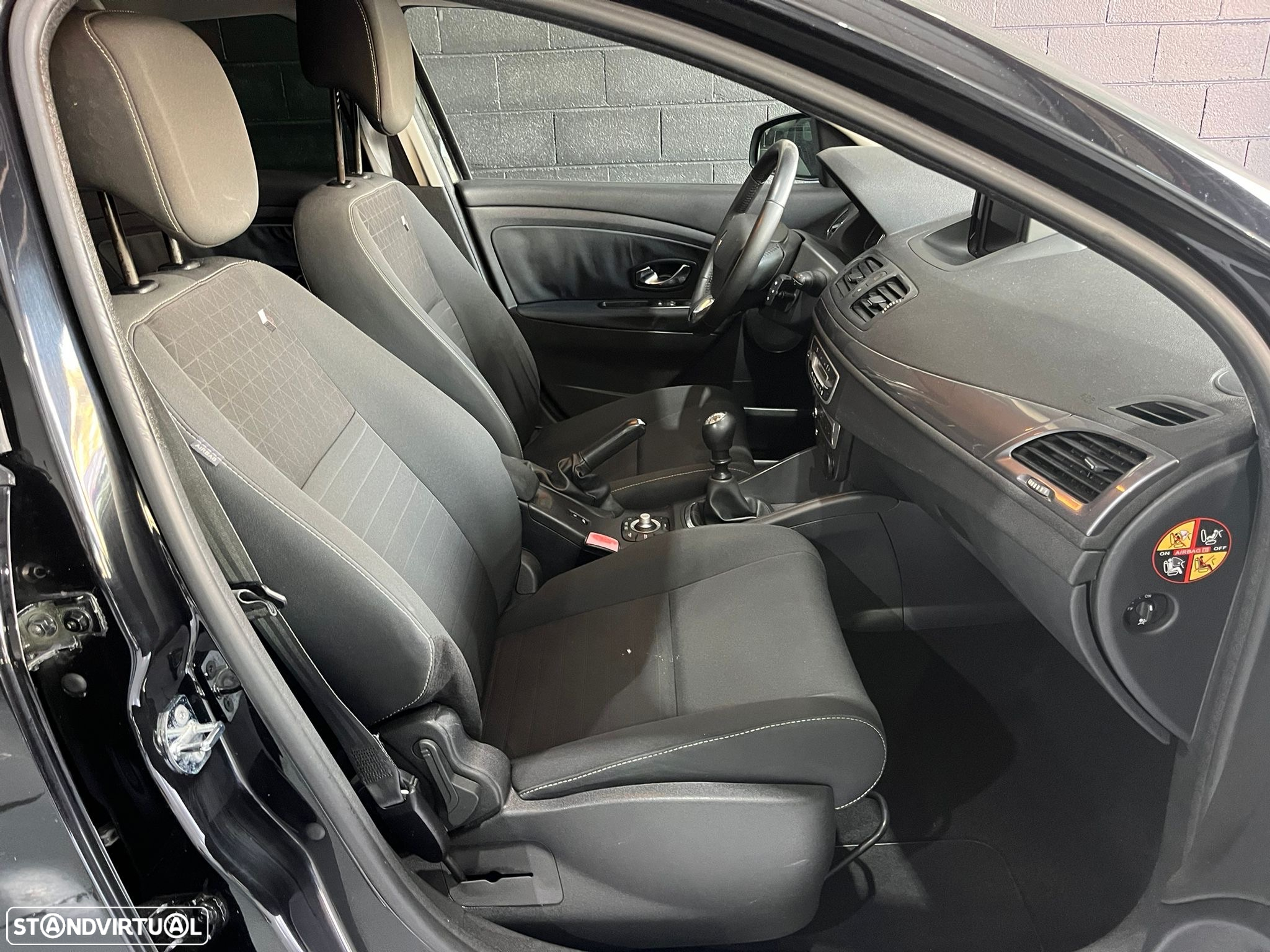 Renault Mégane Sport Tourer 1.5 dCi Limited SS - 11