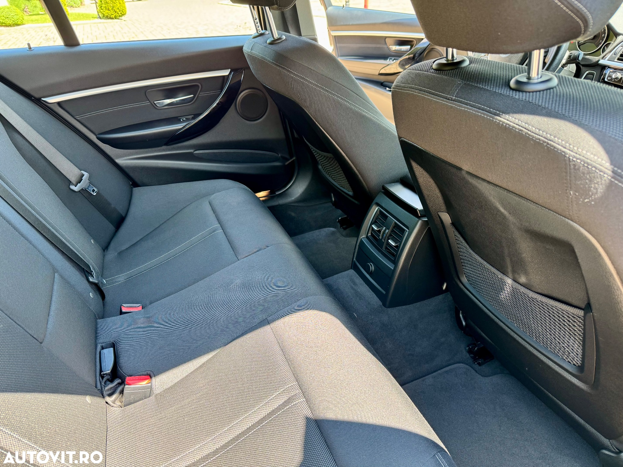 BMW Seria 3 330e AT PHEV - 11