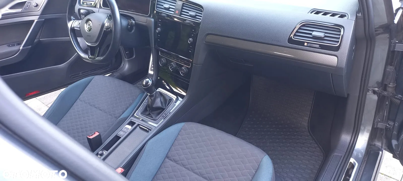 Volkswagen Golf 1.6 TDI SCR IQ.DRIVE - 19