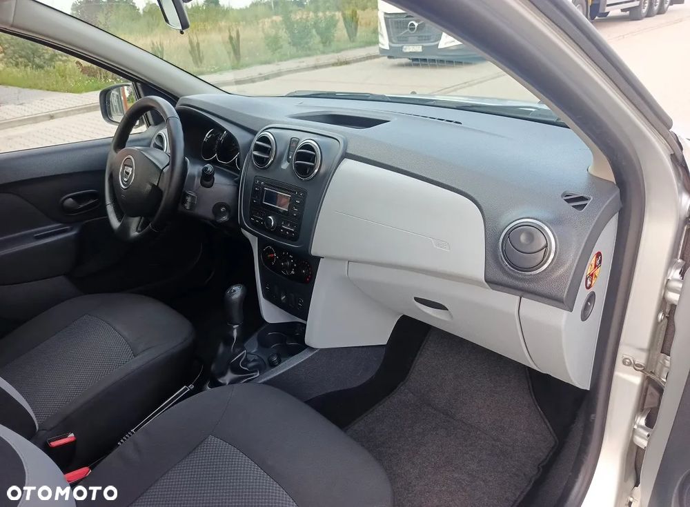 Dacia Sandero 1.2 16V 75 Laureate - 17