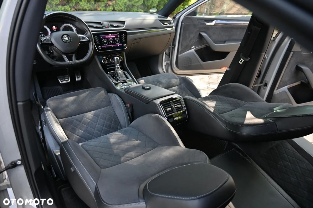 Skoda Superb 2.0 TDI 4x4 DSG Sportline - 34