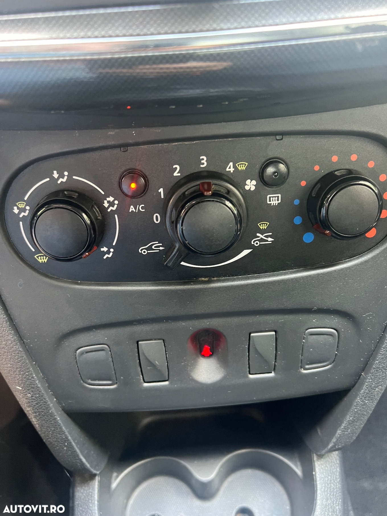 Dacia Logan MCV 1.0 SCe Ambiance - 13