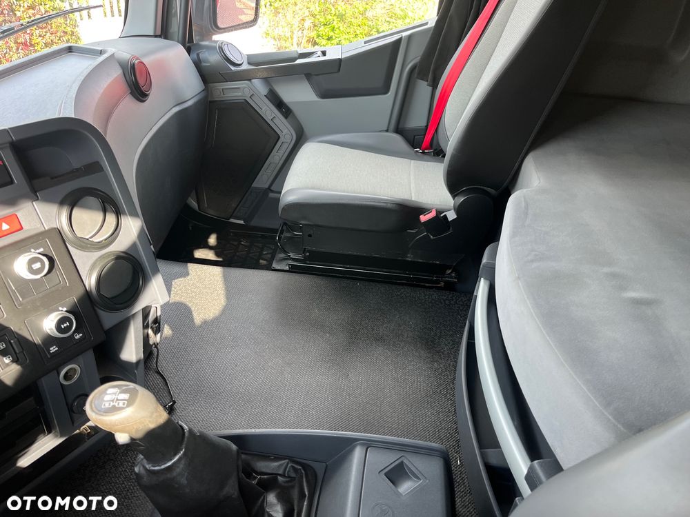 Renault K520 auto do drewna - 15