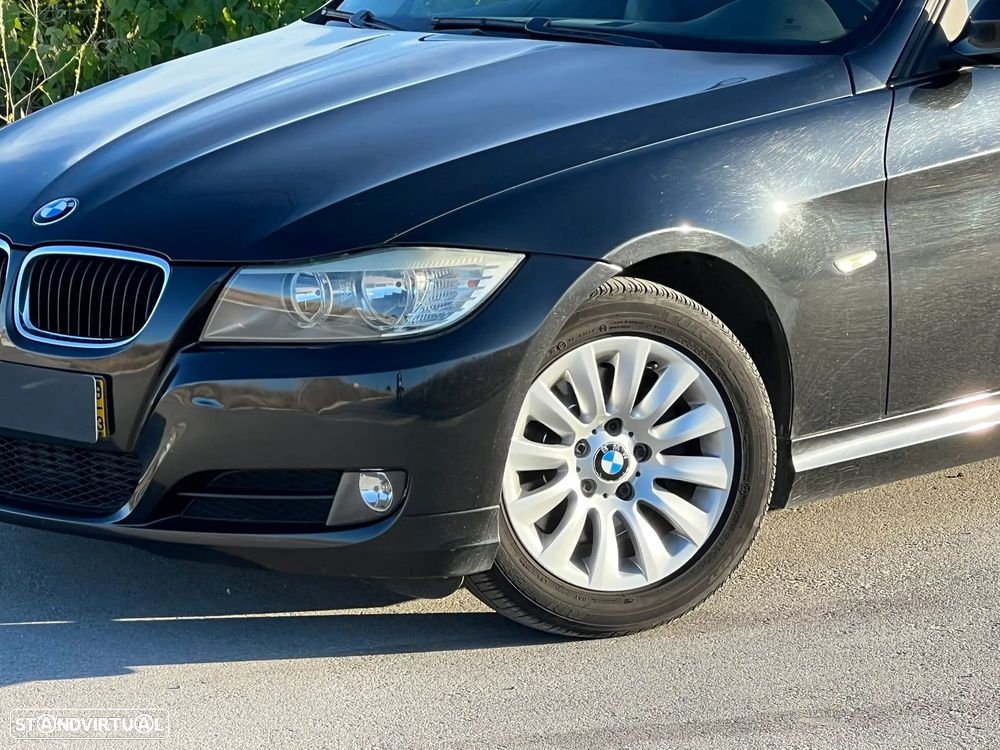 BMW 320 d Dynamic - 2