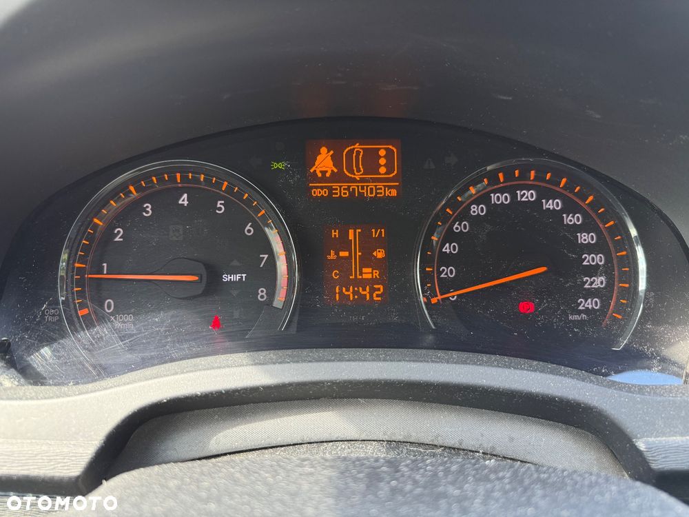 Toyota Avensis 1.6 Luna - 14