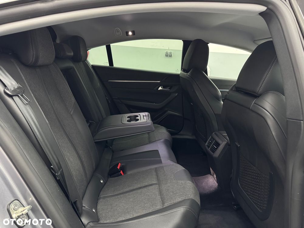 Peugeot 508 BlueHDi 130 EAT8 Allure Pack - 27