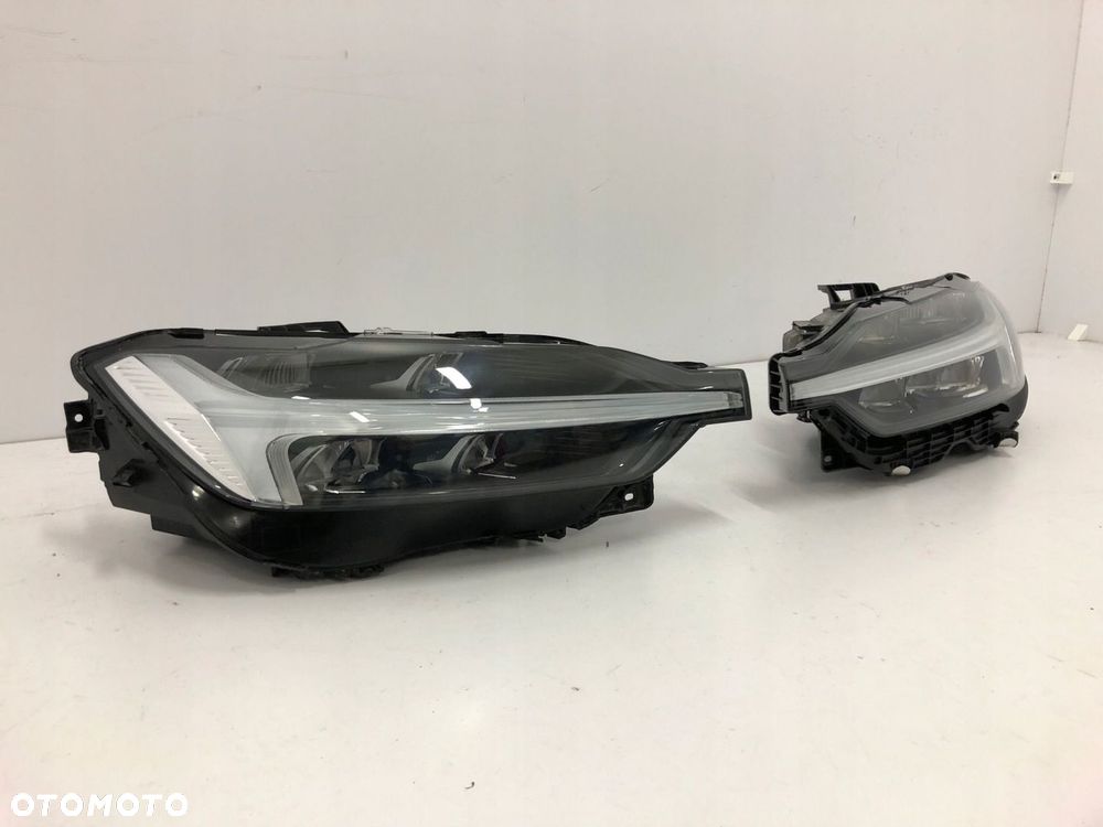 VOLVO XC60 XC-60 II LIFT LAMPY PRZEDNIE LED MID 32337374 32337376 - 2