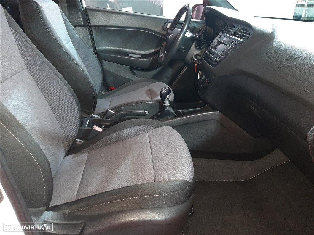 Hyundai i20 1.1 CRDi Access Plus - 15