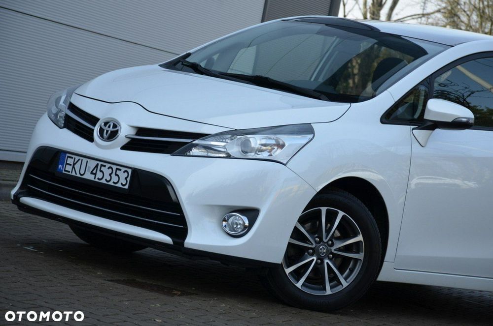 Toyota Verso - 4
