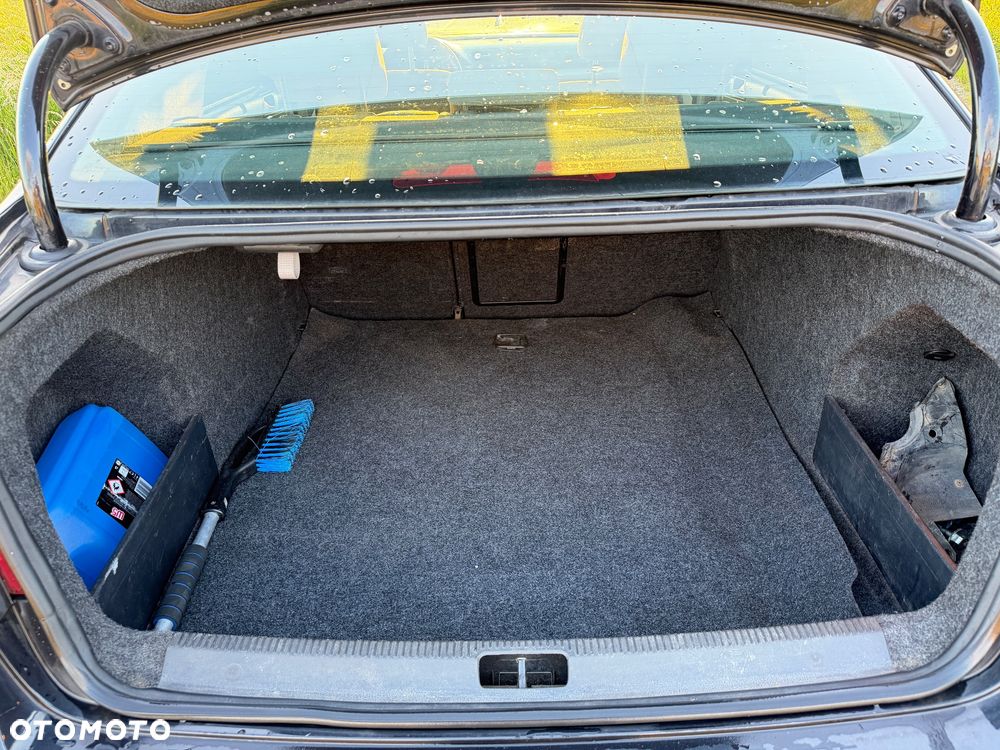 Volkswagen Passat 2.0 TDI DPF Comfortline - 20