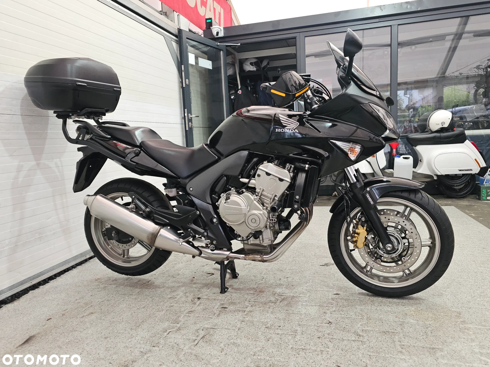 Honda CBF - 17