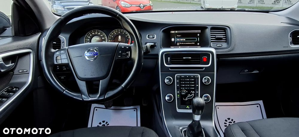 Volvo S60 T3 Kinetic - 15