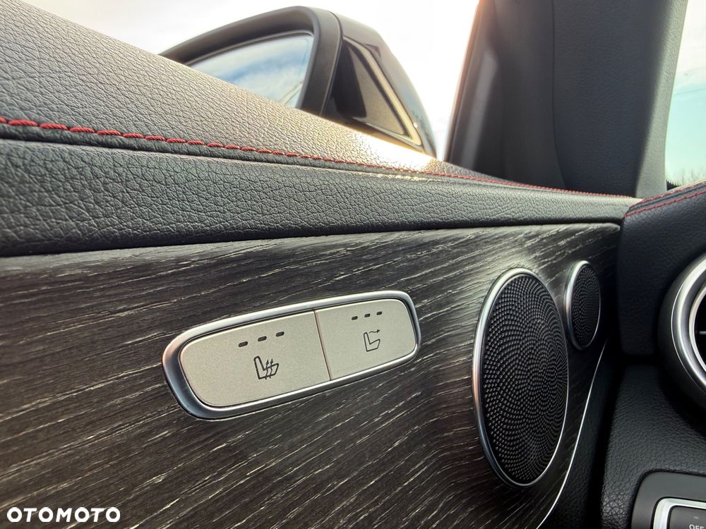 Mercedes-Benz Klasa C AMG 43 4Matic 9G-TRONIC - 24