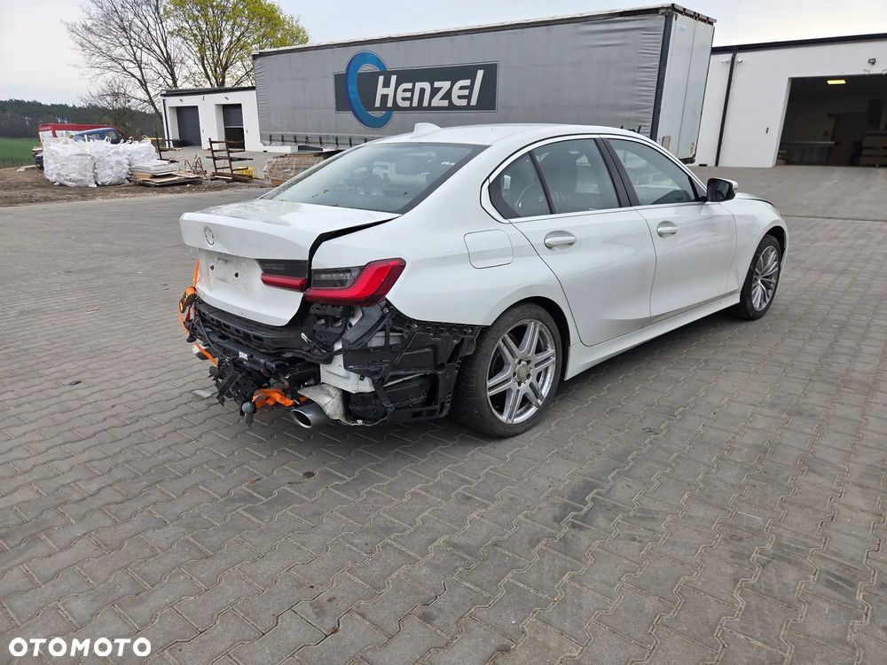 BMW Seria 3 320d xDrive Edition M Sport Shadow - 3