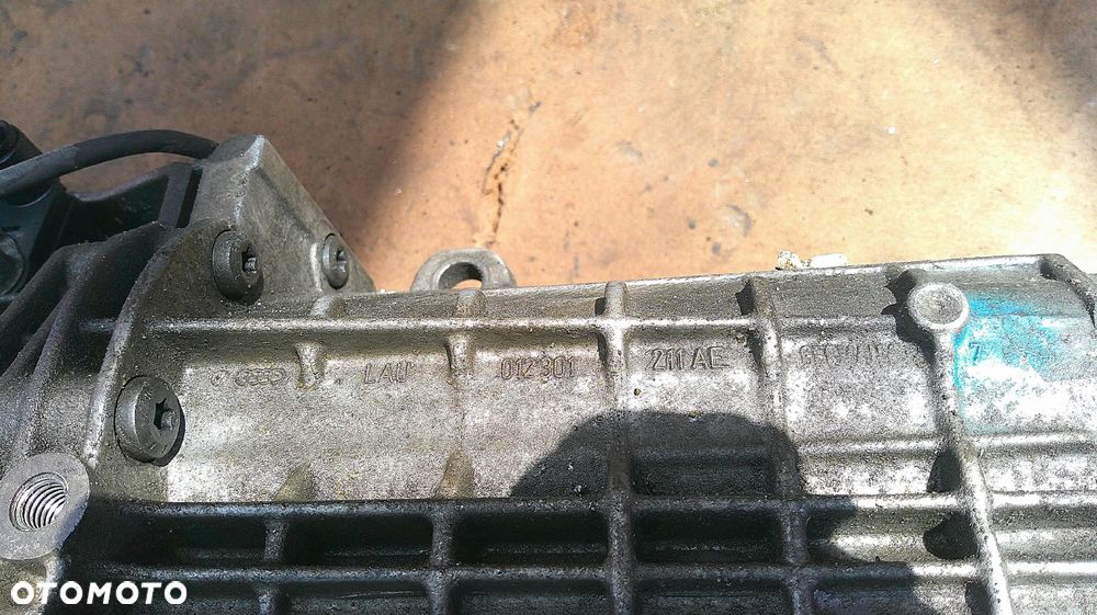 AUDI A4 B6 2.4 V6 SKRZYNIA BIEGÓW  GBN - 7