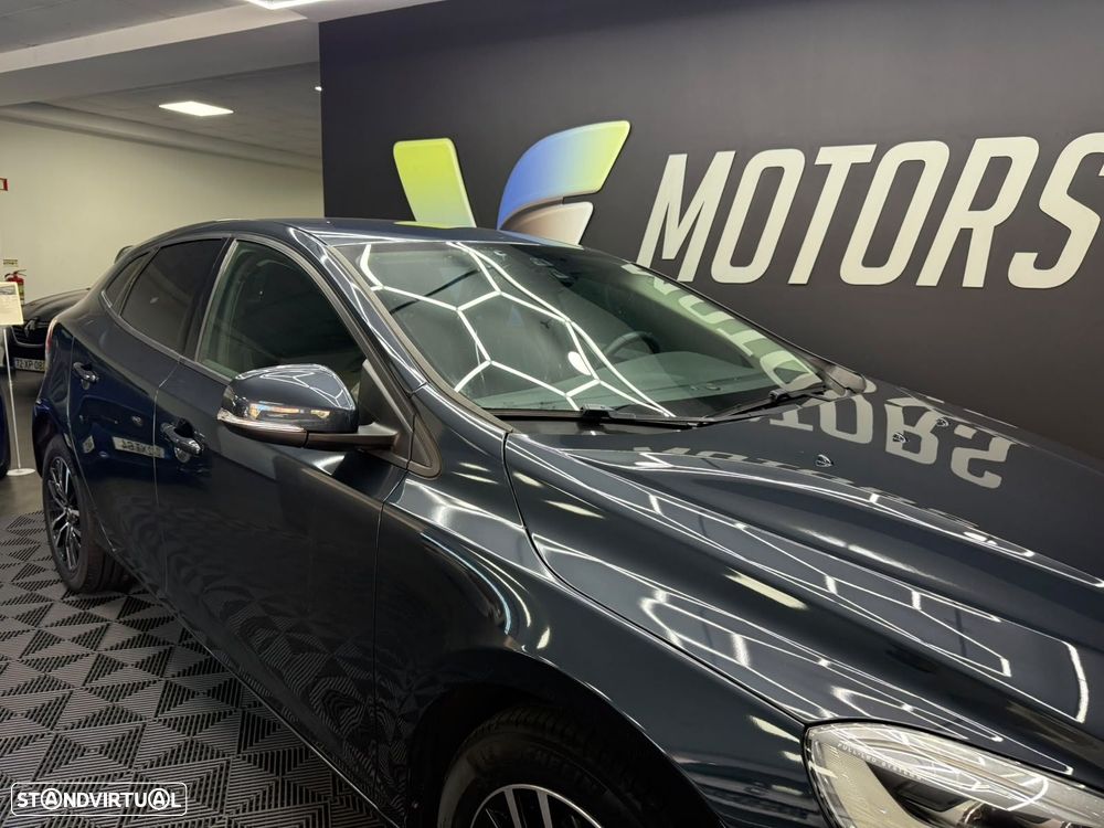 Volvo V40 1.5 T3 Sport Edition R Geartronic - 4