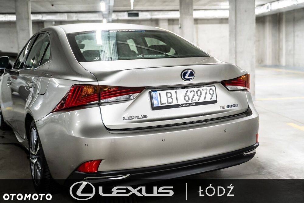 Lexus IS - 6