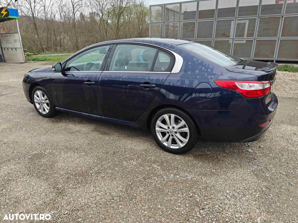 Renault Latitude - 15