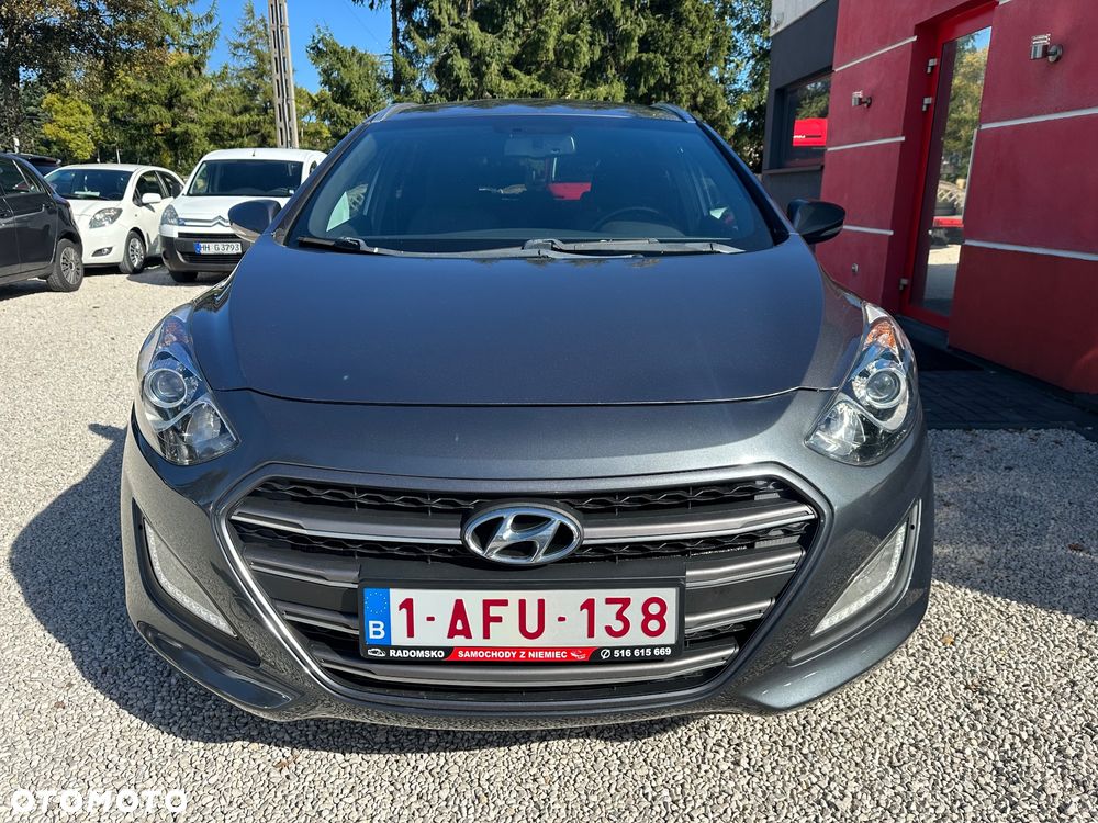 Hyundai i30 Kombi 1.6 CRDI Passion - 12