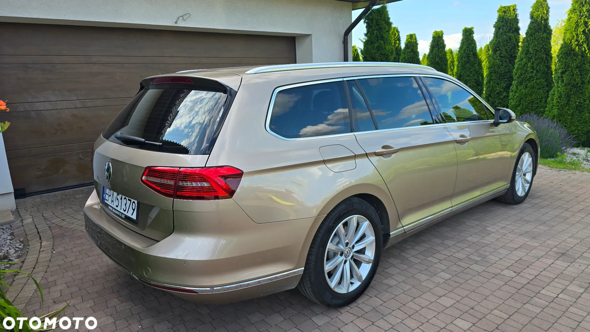 Volkswagen Passat - 11