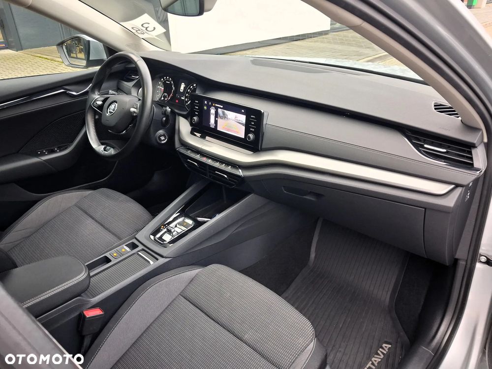 Skoda Octavia 2.0 TDI SCR Ambition DSG - 23