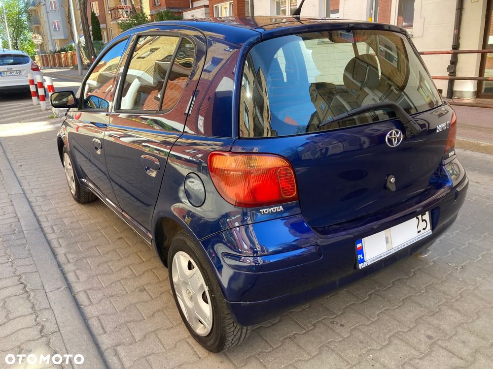Toyota Yaris 1.3 Sol - 4