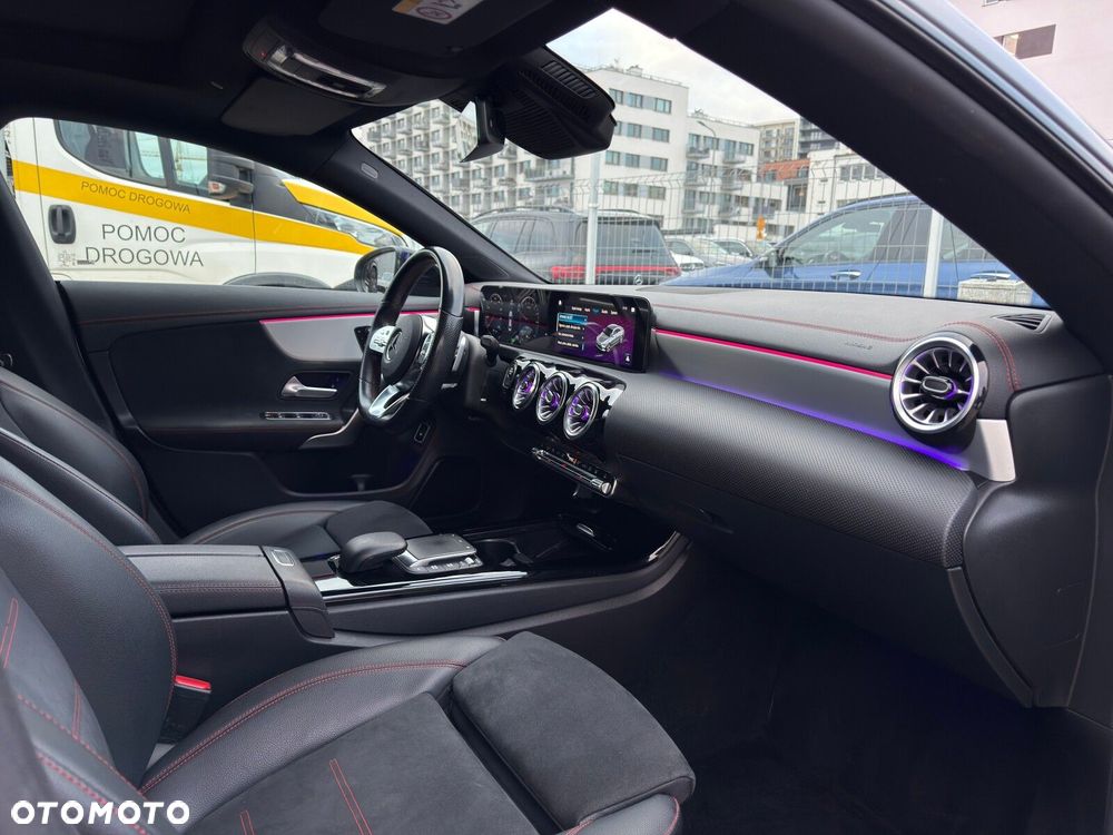 Mercedes-Benz CLA - 25