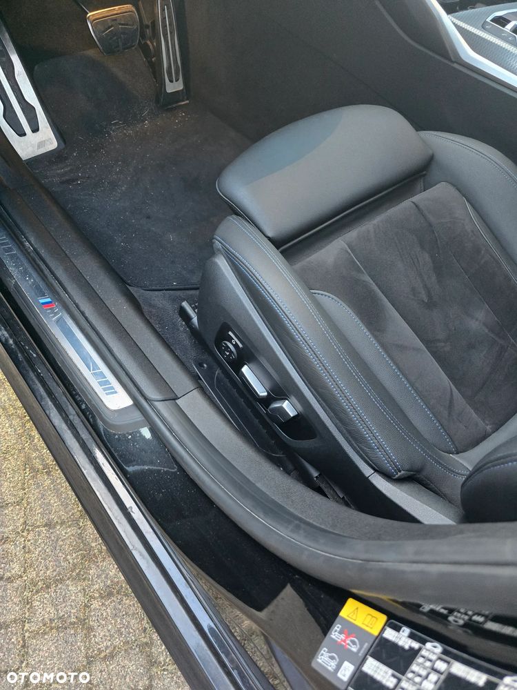 BMW Seria 3 320e M Sport - 22