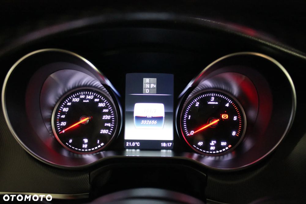 Mercedes-Benz Klasa V 220 (BlueTEC) d Avantgarde 7G-Tronic - 12