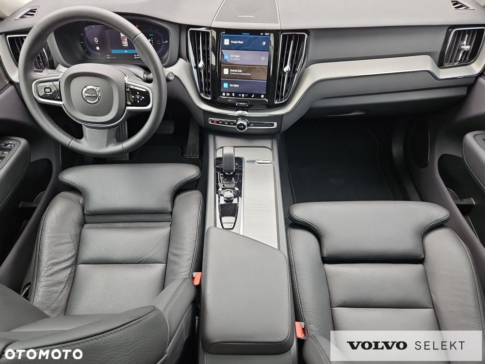 Volvo XC 60 T6 AWD Plug-in Hybrid Plus Dark - 11