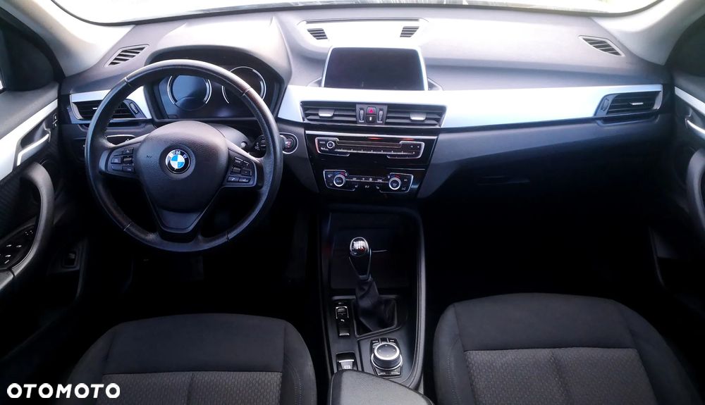 BMW X1 sDrive18i Advantage - 10