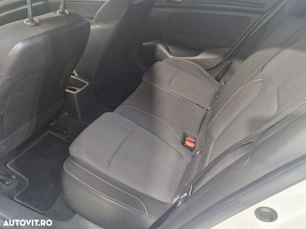 Renault Megane TCe Business - 7