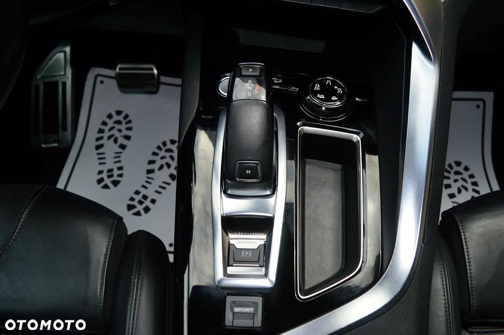Peugeot 3008 BlueHDi 180 Stop & Start EAT6 GT - 20