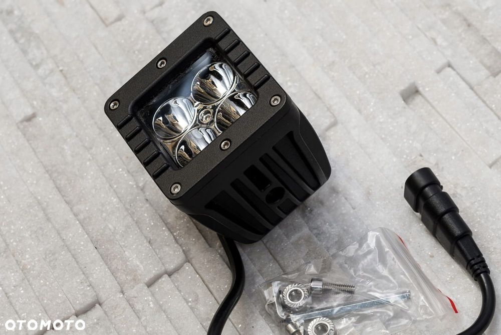 lampa robocza światło skupiające światło robocze 4 led 16w - 7