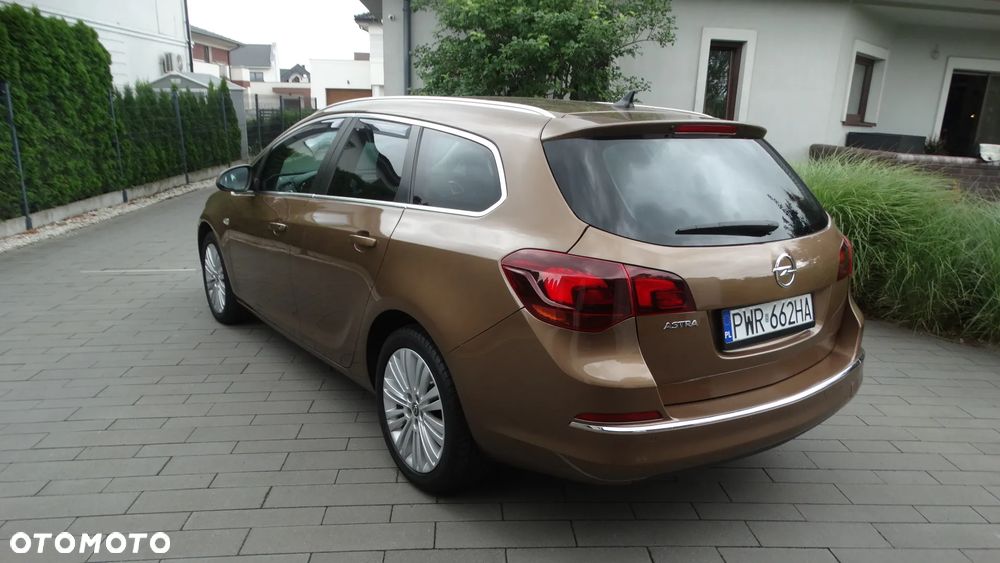 Opel Astra 1.4 T Cosmo S&S - 8