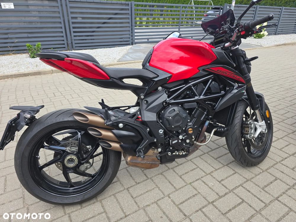 MV AGUSTA Brutale - 8