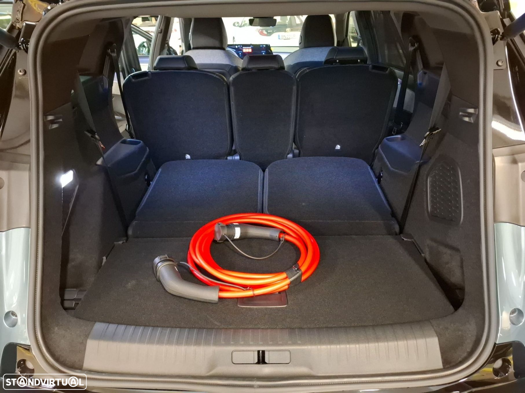 Peugeot E-5008 73 kWh GT - 17