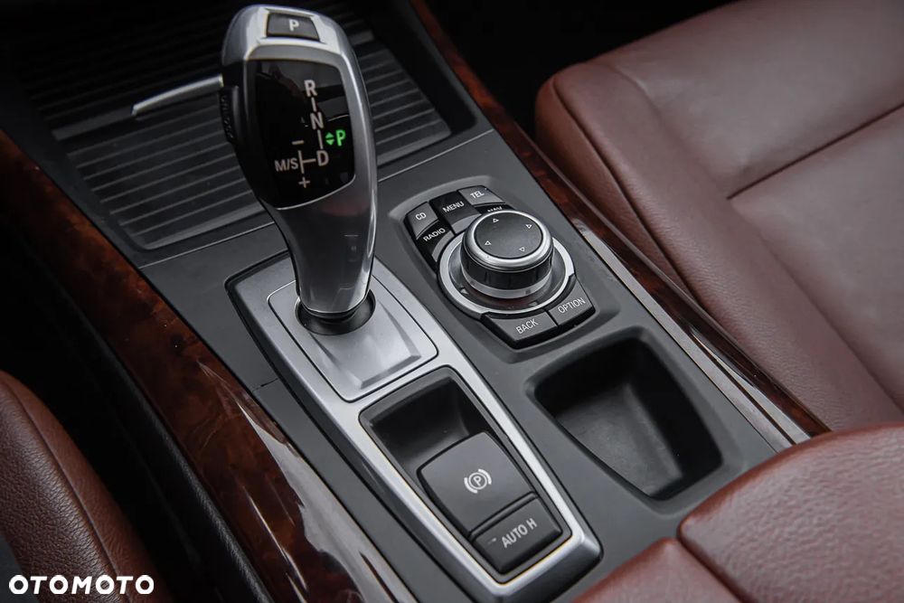 BMW X5 xDrive35i Edition Exclusive - 26