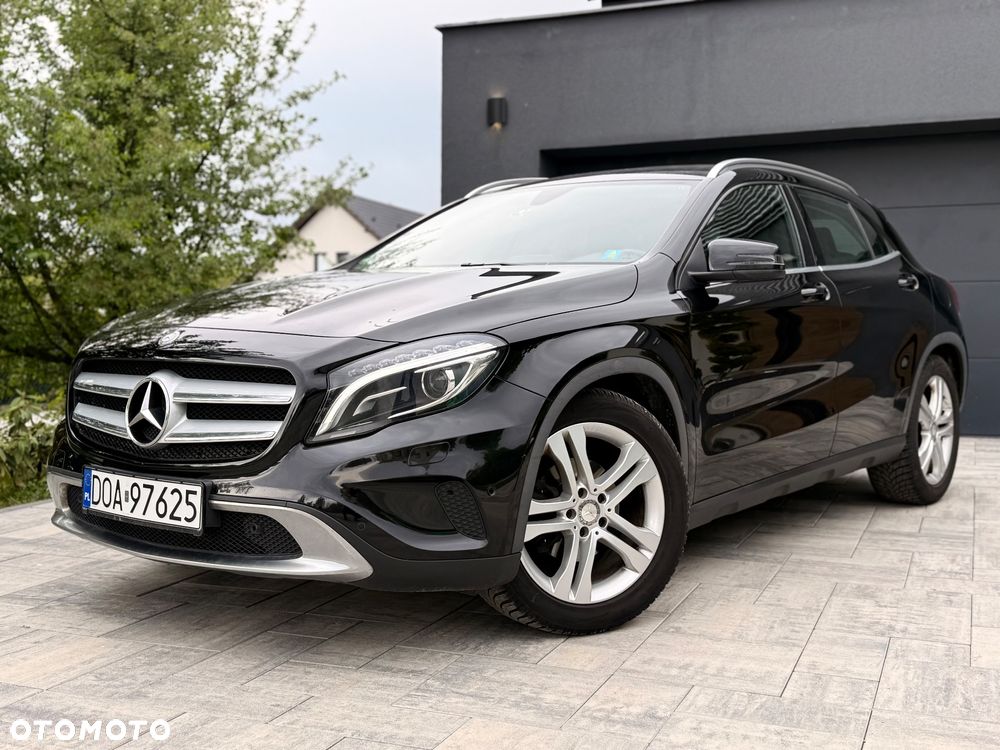Mercedes-Benz GLA 200 7G-DCT Urban - 10