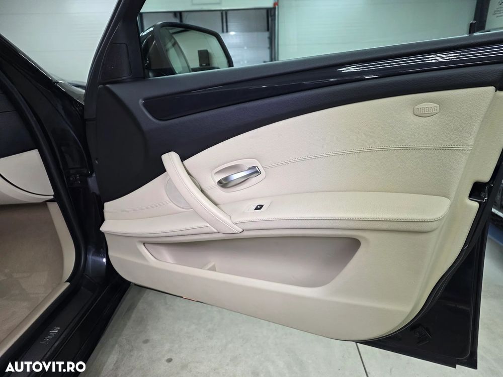 BMW Seria 5 520d Aut. Edition Fleet Exclusive - 24
