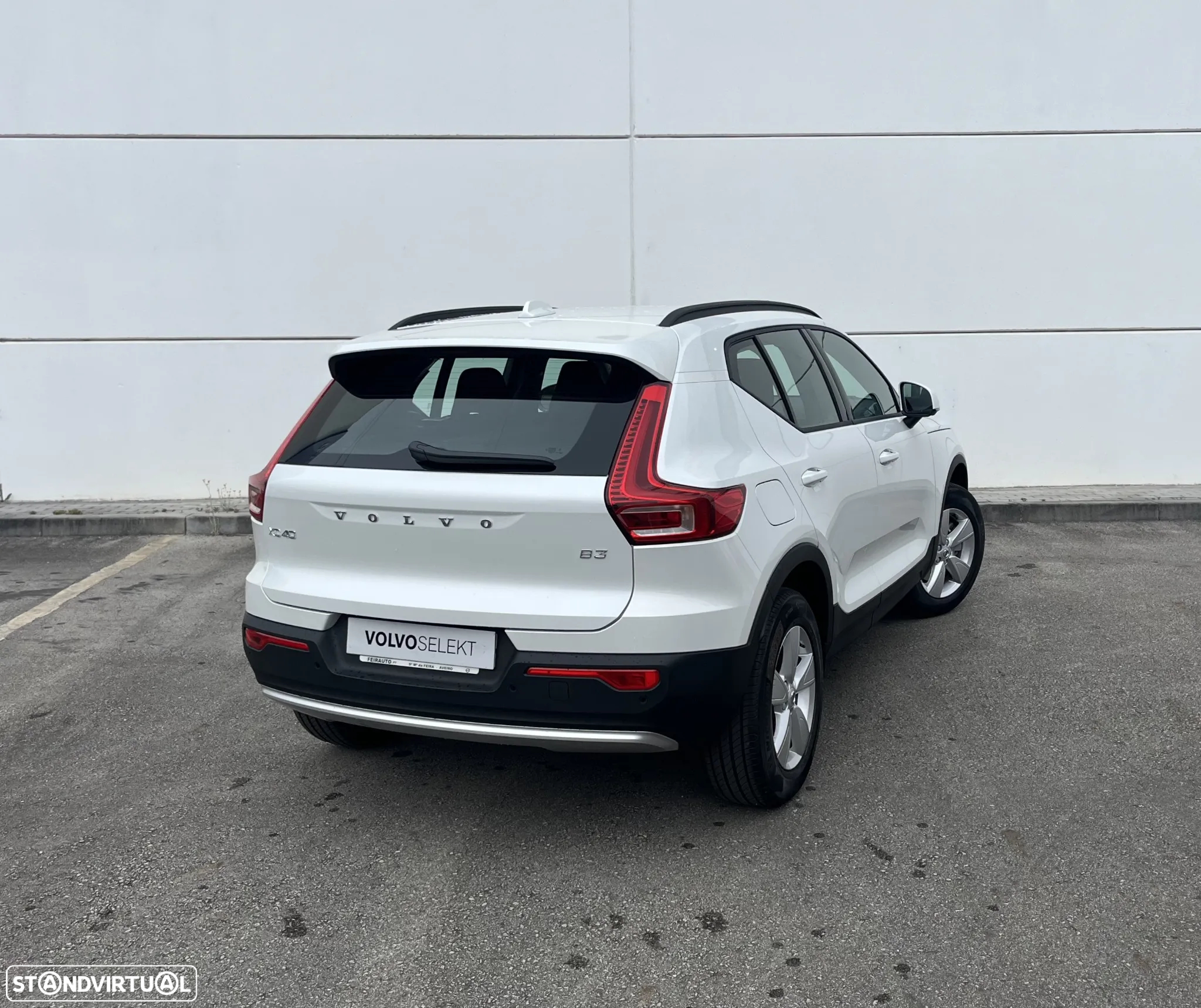 Volvo XC 40 2.0 B3 Essential - 2
