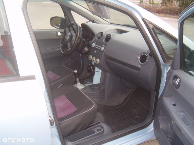Mitsubishi Colt - 23
