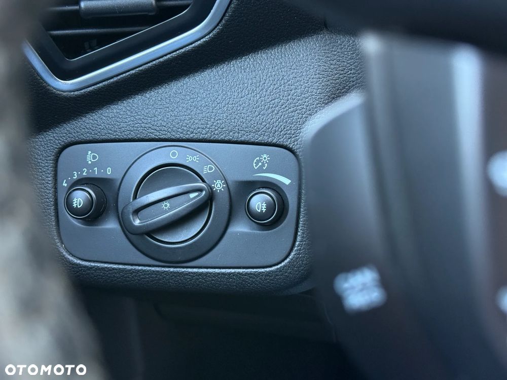 Ford Kuga - 37